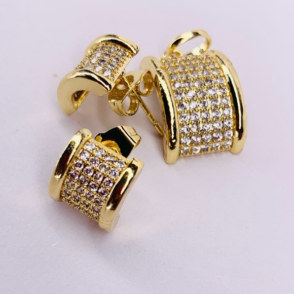 Gold Plated Earrings and Pendants Jewelry Set - Picture 2 of 6